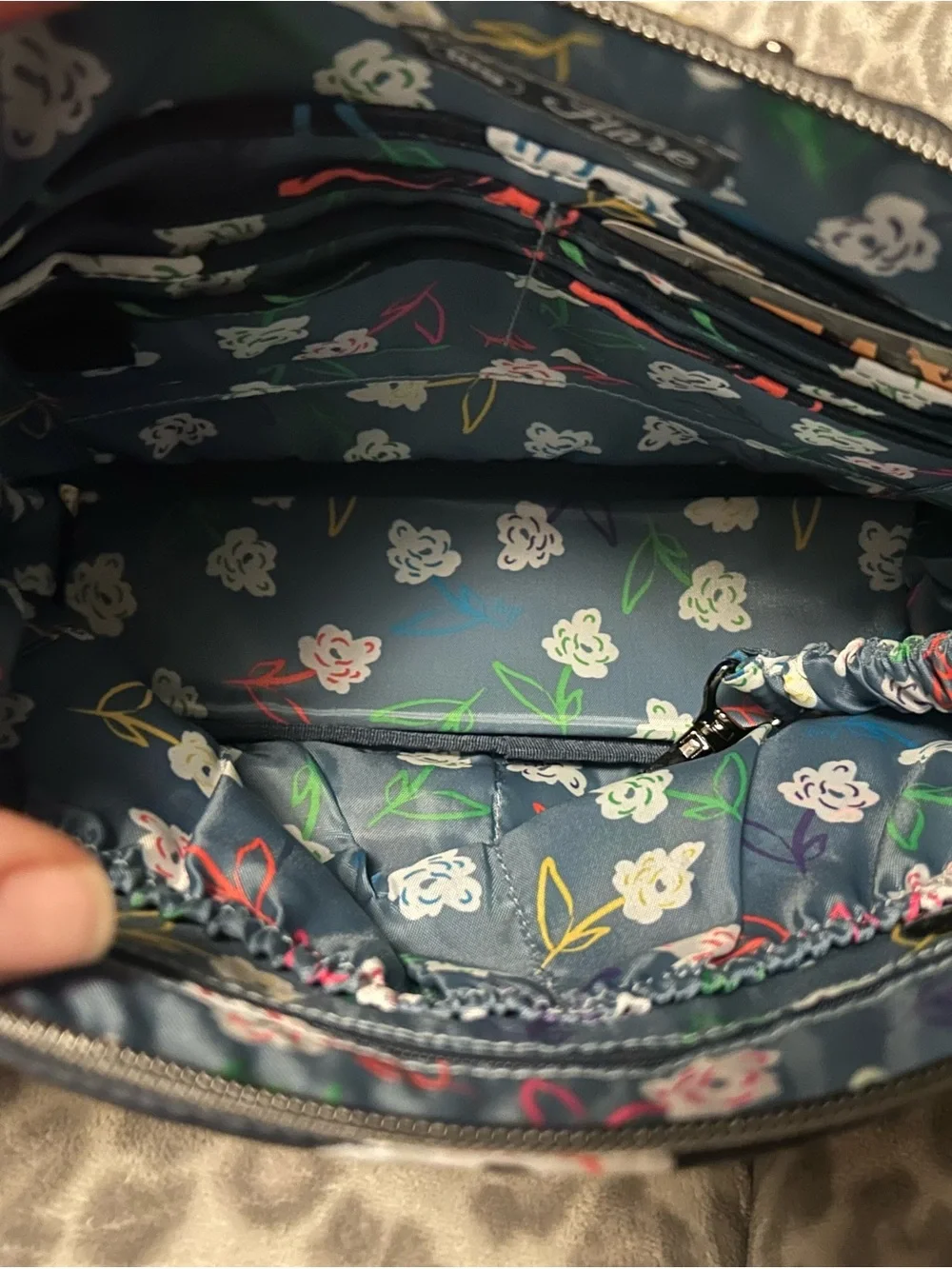 Quilted Sheen Floral Crossbody Bag in Navy - Picture 4 of 4